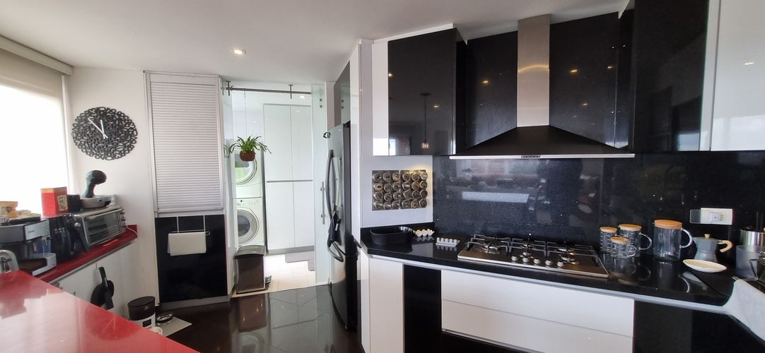 Apartamento de 3 alcobas en venta en Sierras Del Moral, Bogotá, 183 m² · foto 9 de 24