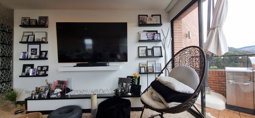 Apartamento de 3 alcobas en venta en Sierras Del Moral, Bogotá, 183 m² · foto 5 de 24