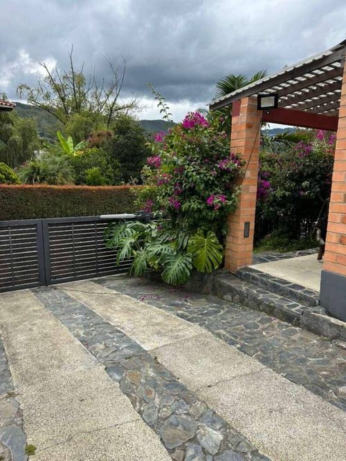 Casa de 4 alcobas en venta en Pantanillo, El Retiro, 270 m² · foto 2 de 24