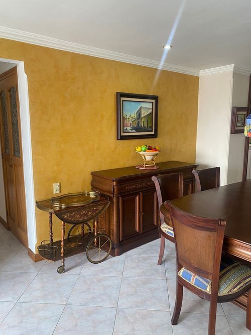 Apartamento de 3 alcobas en arriendo en El Castillo, Medellín, 121 m² · foto 4 de 24