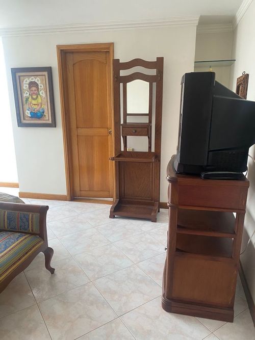 Apartamento de 3 alcobas en arriendo en El Castillo, Medellín, 121 m² · foto 6 de 24