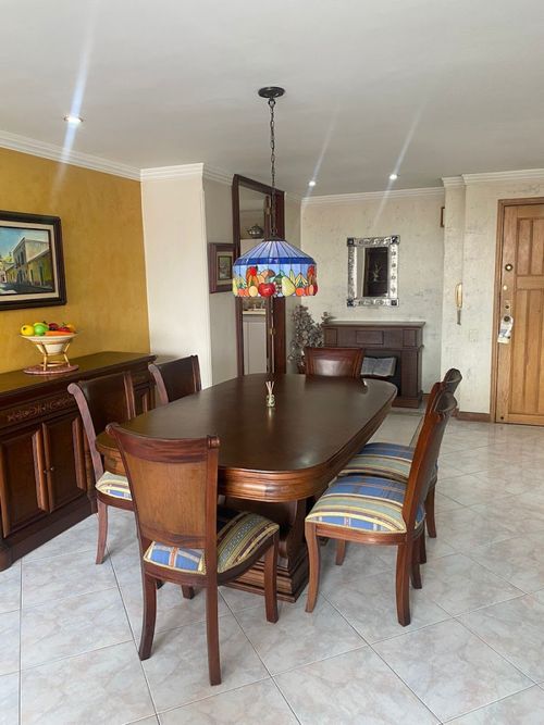 Apartamento de 3 alcobas en arriendo en El Castillo, Medellín, 121 m² · foto 7 de 24