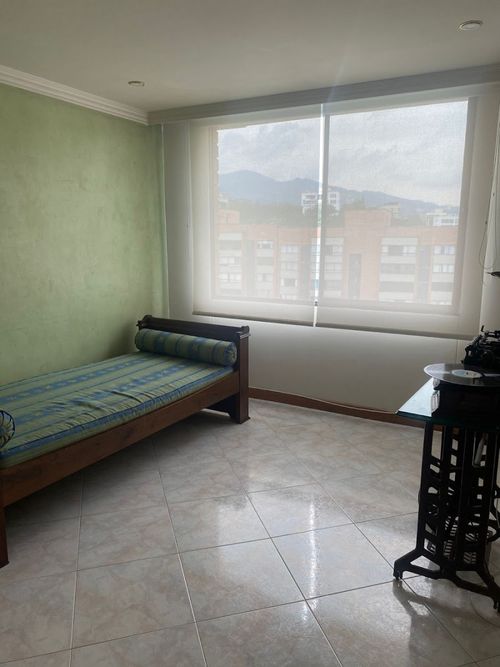 Apartamento de 3 alcobas en arriendo en El Castillo, Medellín, 121 m² · foto 10 de 24