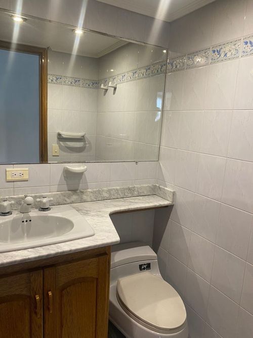 Apartamento de 3 alcobas en arriendo en El Castillo, Medellín, 121 m² · foto 11 de 24