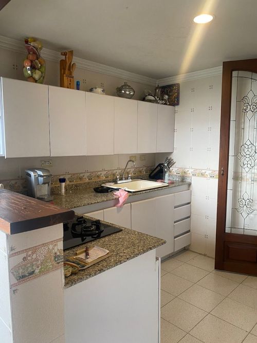 Apartamento de 3 alcobas en arriendo en El Castillo, Medellín, 121 m² · foto 19 de 24