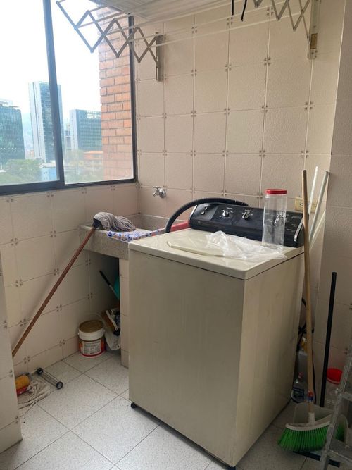 Apartamento de 3 alcobas en arriendo en El Castillo, Medellín, 121 m² · foto 20 de 24