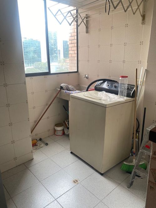 Apartamento de 3 alcobas en arriendo en El Castillo, Medellín, 121 m² · foto 21 de 24