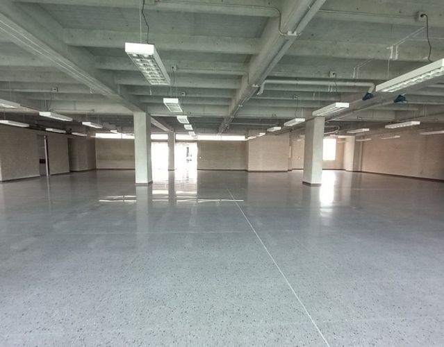 Local en arriendo en El Campestre, Medellín, 202 m² · foto 4 de 10