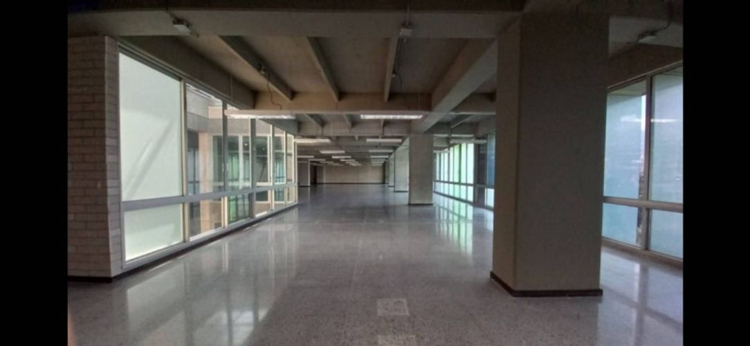 Local en arriendo en El Campestre, Medellín, 202 m² · foto 5 de 10