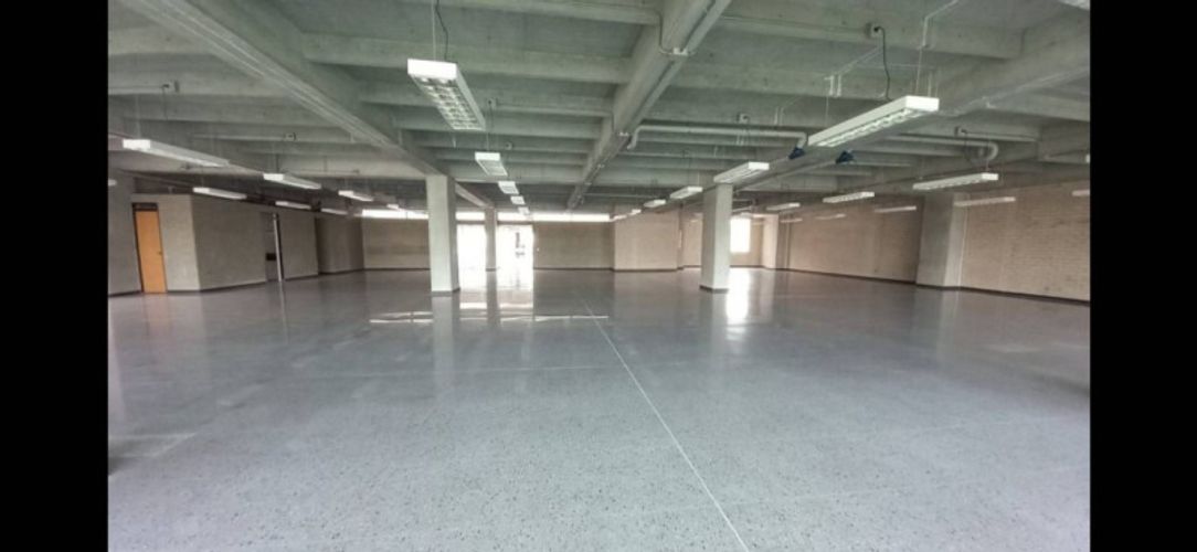 Local en arriendo en El Campestre, Medellín, 202 m² · foto 7 de 10