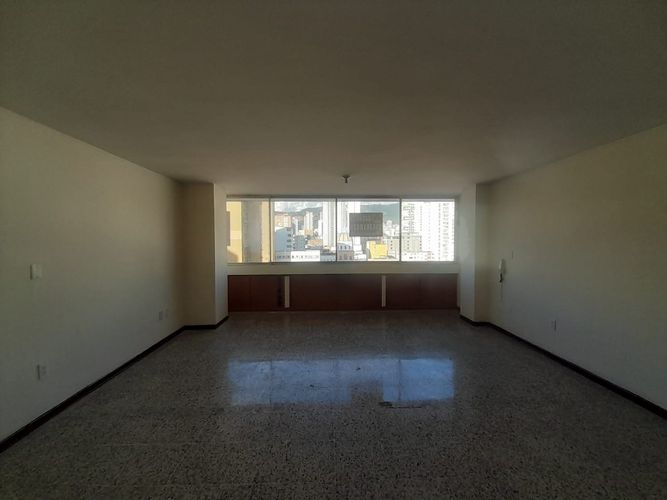 Oficina en arriendo en Centro, Bucaramanga, 40 m² · foto 2 de 9