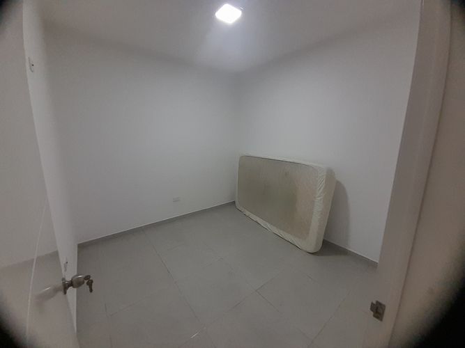 Casa de 6 alcobas en venta en El Poblado, Girón, 334 m² · foto 7 de 19