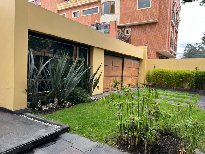 Casa de 3 alcobas en venta en La Calleja, Bogotá, 608 m² · foto 2 de 24