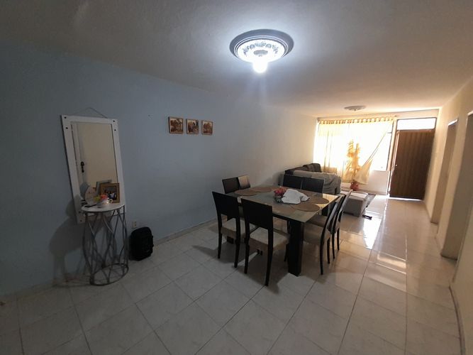Casa de 6 alcobas en venta en El Poblado, Girón, 334 m² · foto 13 de 19
