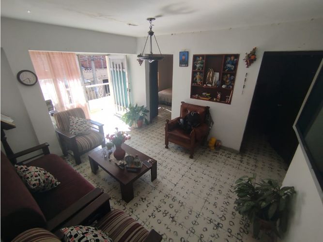 Casa de 8 alcobas en venta en San Fernando, Medellín, 282 m² · foto 4 de 24