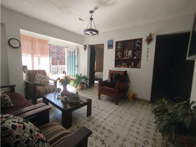 Casa de 8 alcobas en venta en San Fernando, Medellín, 282 m² · foto 6 de 24