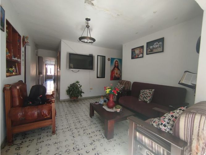 Casa de 8 alcobas en venta en San Fernando, Medellín, 282 m² · foto 7 de 24