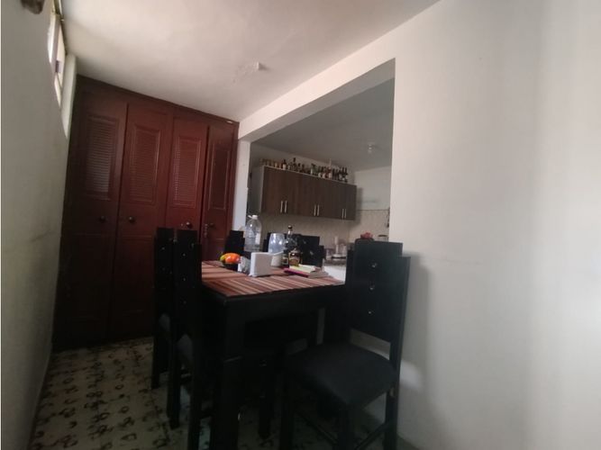 Casa de 8 alcobas en venta en San Fernando, Medellín, 282 m² · foto 10 de 24
