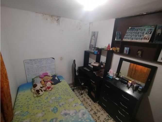 Casa de 8 alcobas en venta en San Fernando, Medellín, 282 m² · foto 15 de 24