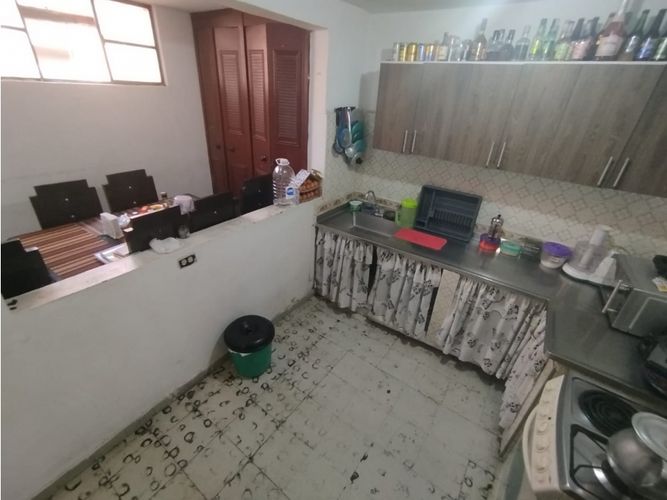 Casa de 8 alcobas en venta en San Fernando, Medellín, 282 m² · foto 18 de 24