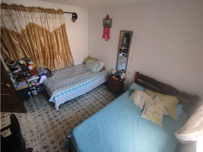 Casa de 8 alcobas en venta en San Fernando, Medellín, 282 m² · foto 20 de 24