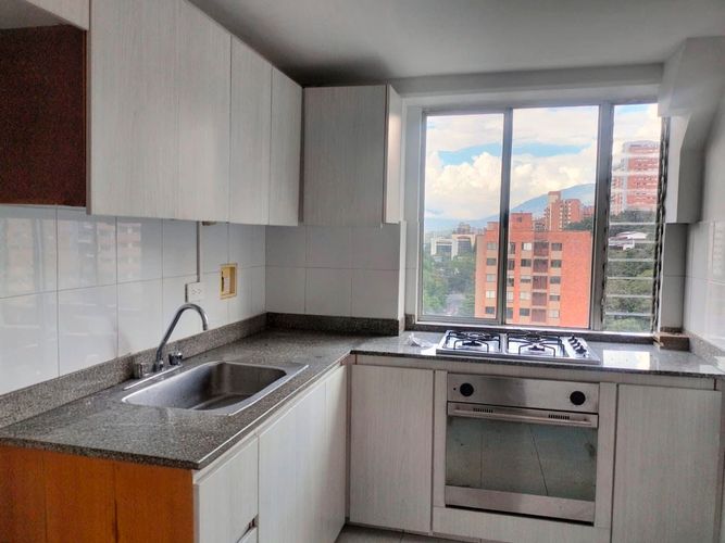Apartamento de 2 alcobas en arriendo en Santa María De Los Ángeles, Medellín, 65 m² · foto 3 de 14