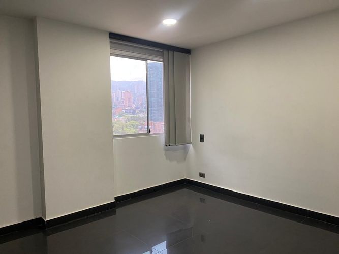 Apartamento de 3 alcobas en venta en El Poblado, Medellín, 113 m² · foto 9 de 16