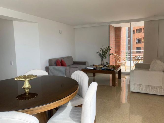 Apartamento de 3 alcobas en arriendo en La Florida, Medellín, 160 m² · foto 3 de 14