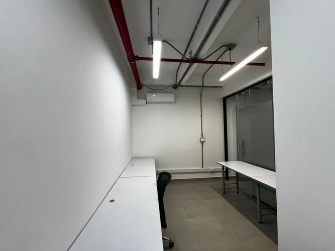 Local en arriendo en Ciudad Del Río, Medellín, 16 m² · foto 2 de 3