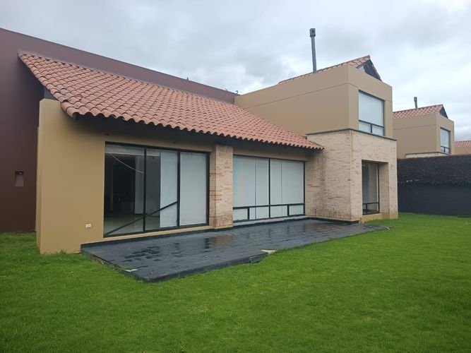 Casa de 5 alcobas en venta en Fonquetá, Chía, 450 m² · foto 8 de 24