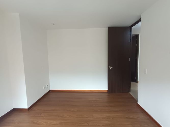 Apartamento de 2 alcobas en arriendo en Loma Del Esmeraldal, Envigado, 74 m² · foto 3 de 20