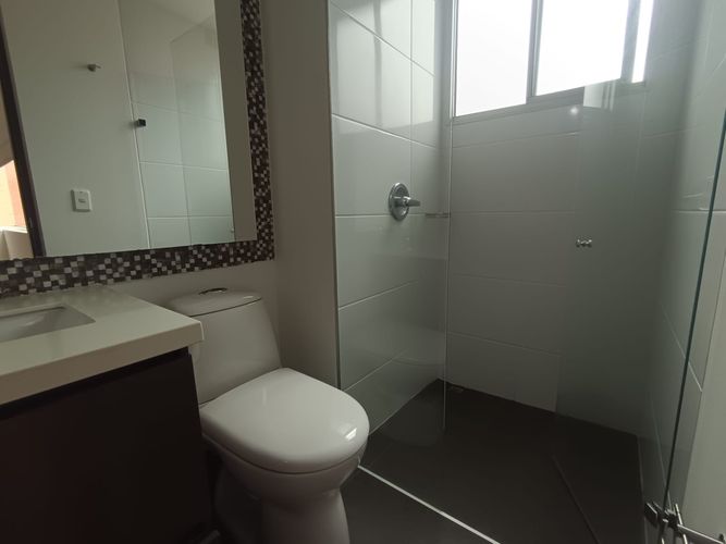 Apartamento de 2 alcobas en arriendo en Loma Del Esmeraldal, Envigado, 74 m² · foto 6 de 20