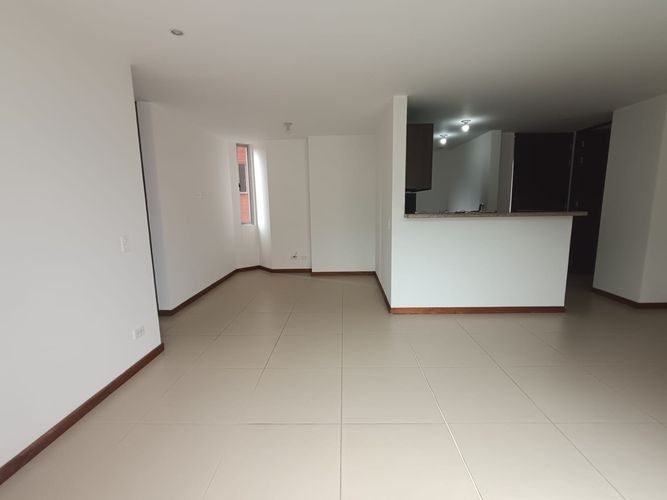 Apartamento de 2 alcobas en arriendo en Loma Del Esmeraldal, Envigado, 74 m² · foto 16 de 20