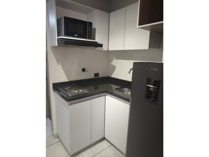 Apartaestudio en venta en Boston, Medellín, 18 m² · foto 6 de 11