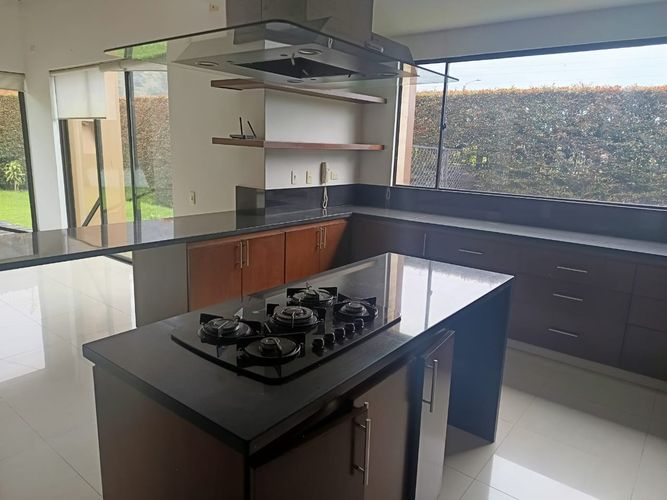 Casa de 5 alcobas en venta en Fonquetá, Chía, 450 m² · foto 12 de 24