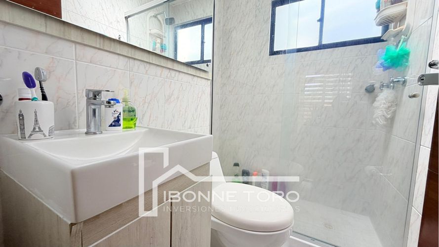Casa de 3 alcobas en venta en San Marcel, Manizales, 108 m² · foto 10 de 16