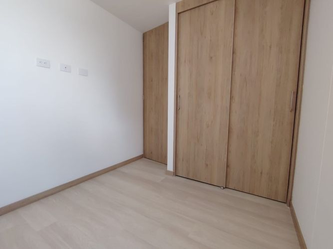 Apartamento de 3 alcobas en arriendo en Camino Verde, Envigado, 91 m² · foto 7 de 16