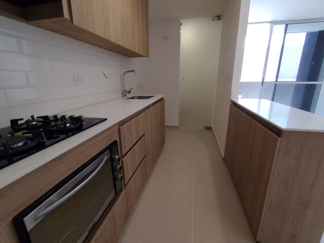 Apartamento de 3 alcobas en arriendo en Camino Verde, Envigado, 91 m² · foto 12 de 16