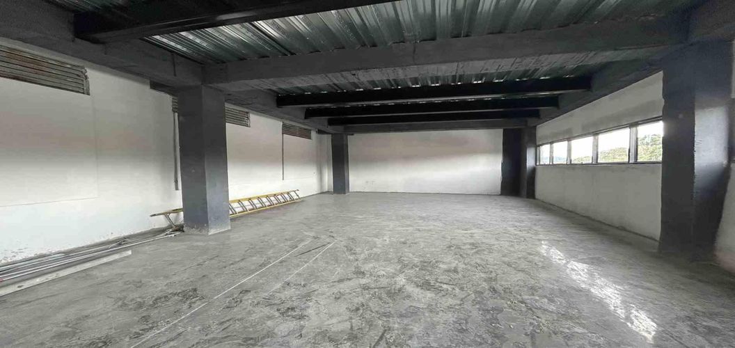 Edificio en venta en Bloques De San Joaquin, Pereira, 1690 m² · foto 2 de 19