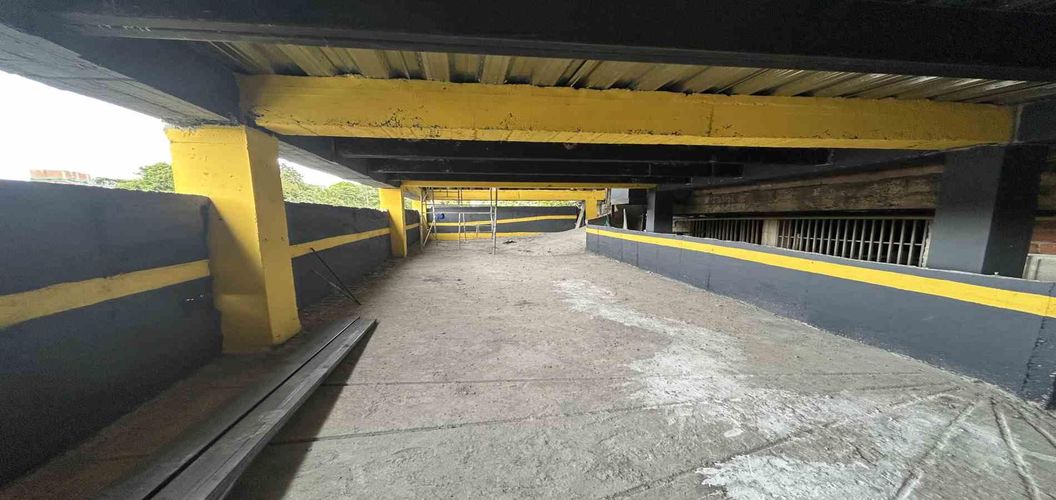Edificio en venta en Bloques De San Joaquin, Pereira, 1690 m² · foto 8 de 19