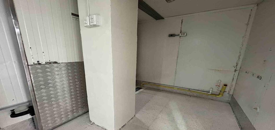 Edificio en venta en Bloques De San Joaquin, Pereira, 1690 m² · foto 14 de 19