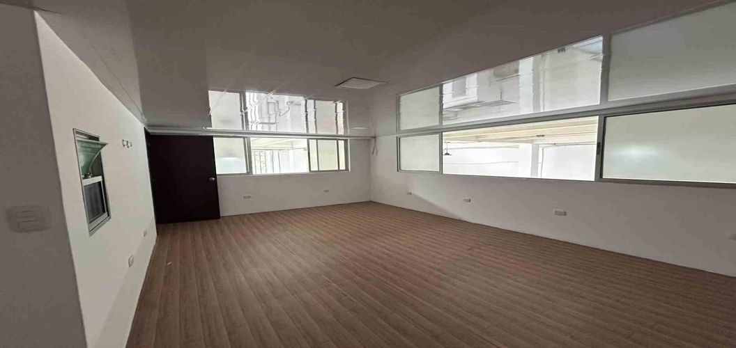Edificio en venta en Bloques De San Joaquin, Pereira, 1690 m² · foto 16 de 19