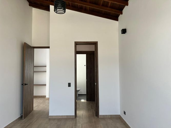 Casa de 3 alcobas en venta en La Ceja, 140 m² · foto 4 de 9