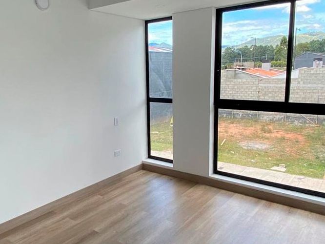 Casa de 3 alcobas en venta en La Ceja, 140 m² · foto 6 de 9