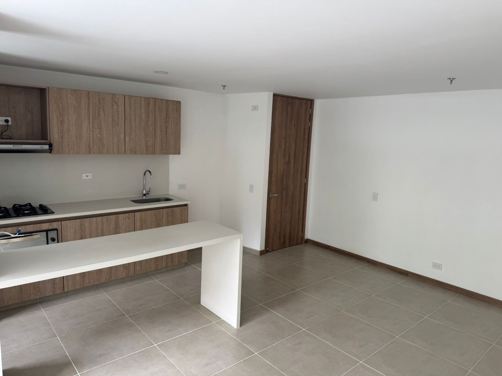 Apartamento en venta en Loma Del Barro, Envigado · foto 2 de 24