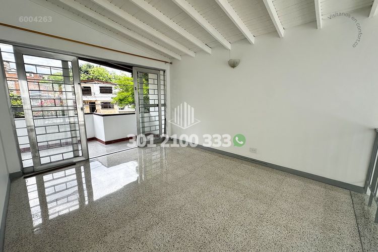 Casa de 4 alcobas en venta en Santa Mónica, Medellín, 300 m² · foto 18 de 24
