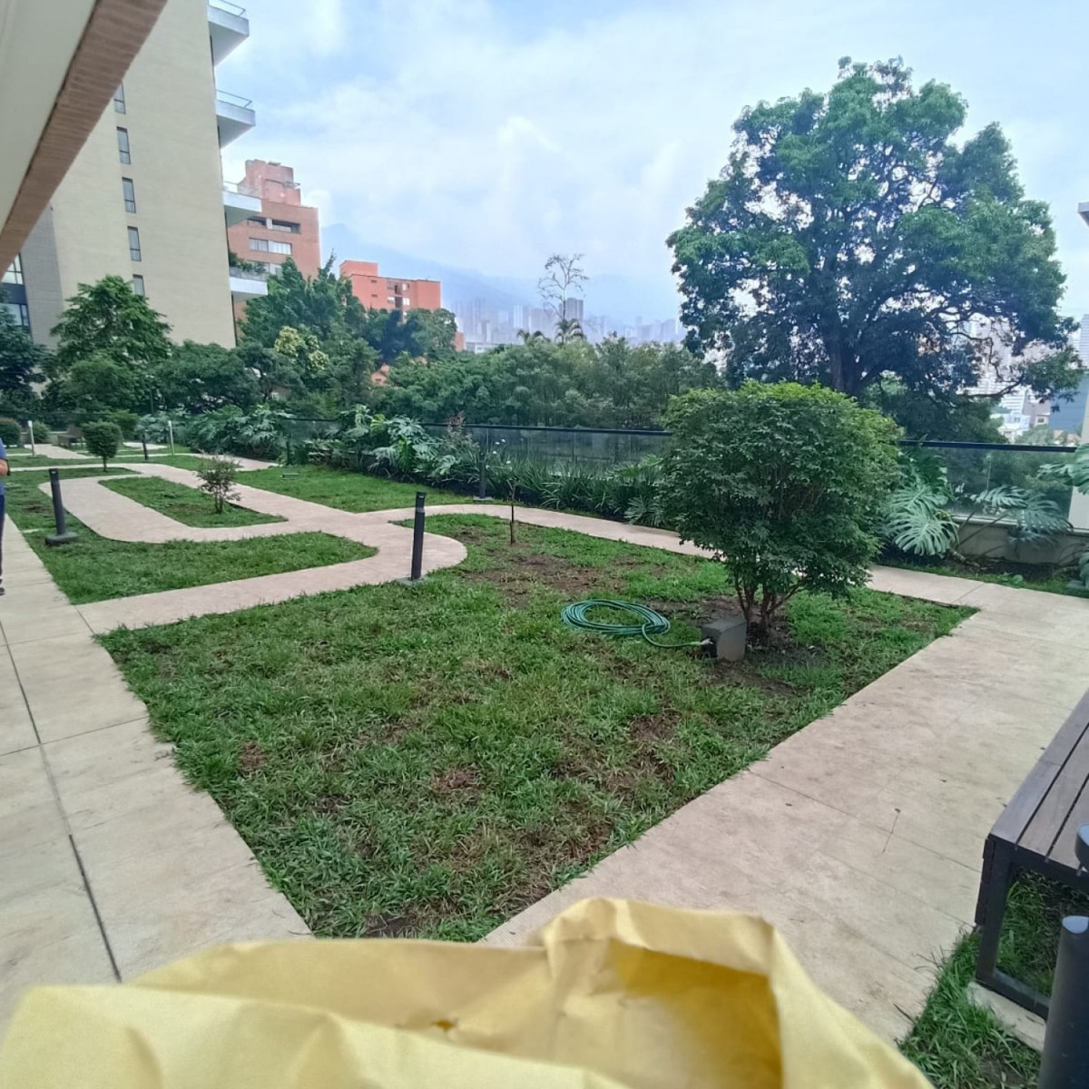 Apartamento en arriendo en Castropol, Medellín · foto 7 de 24