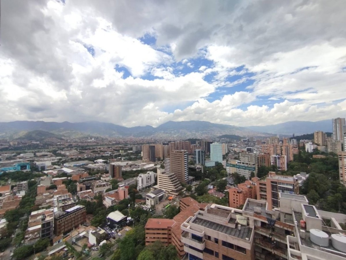 Apartamento en arriendo en Castropol, Medellín · foto 8 de 24