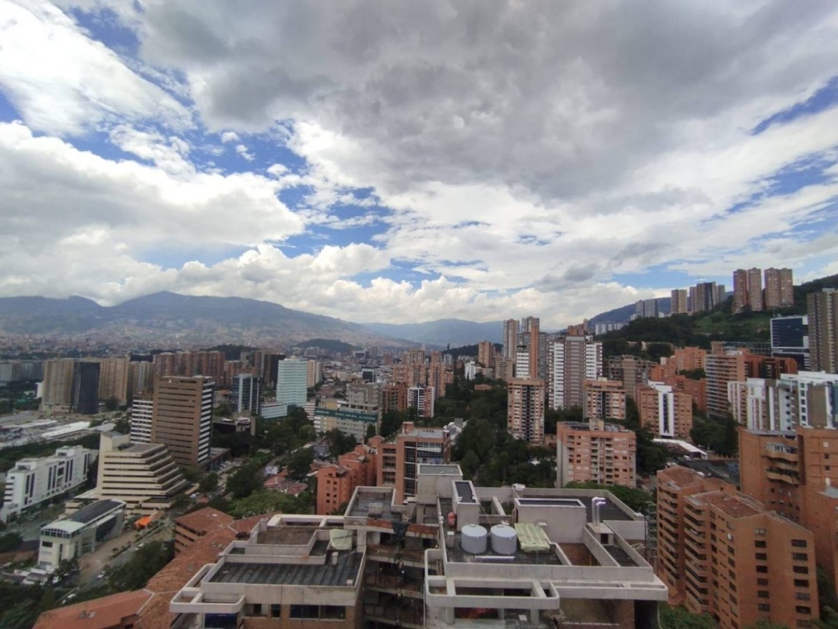 Apartamento en arriendo en Castropol, Medellín · foto 9 de 24