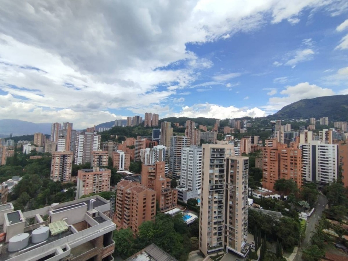 Apartamento en arriendo en Castropol, Medellín · foto 10 de 24